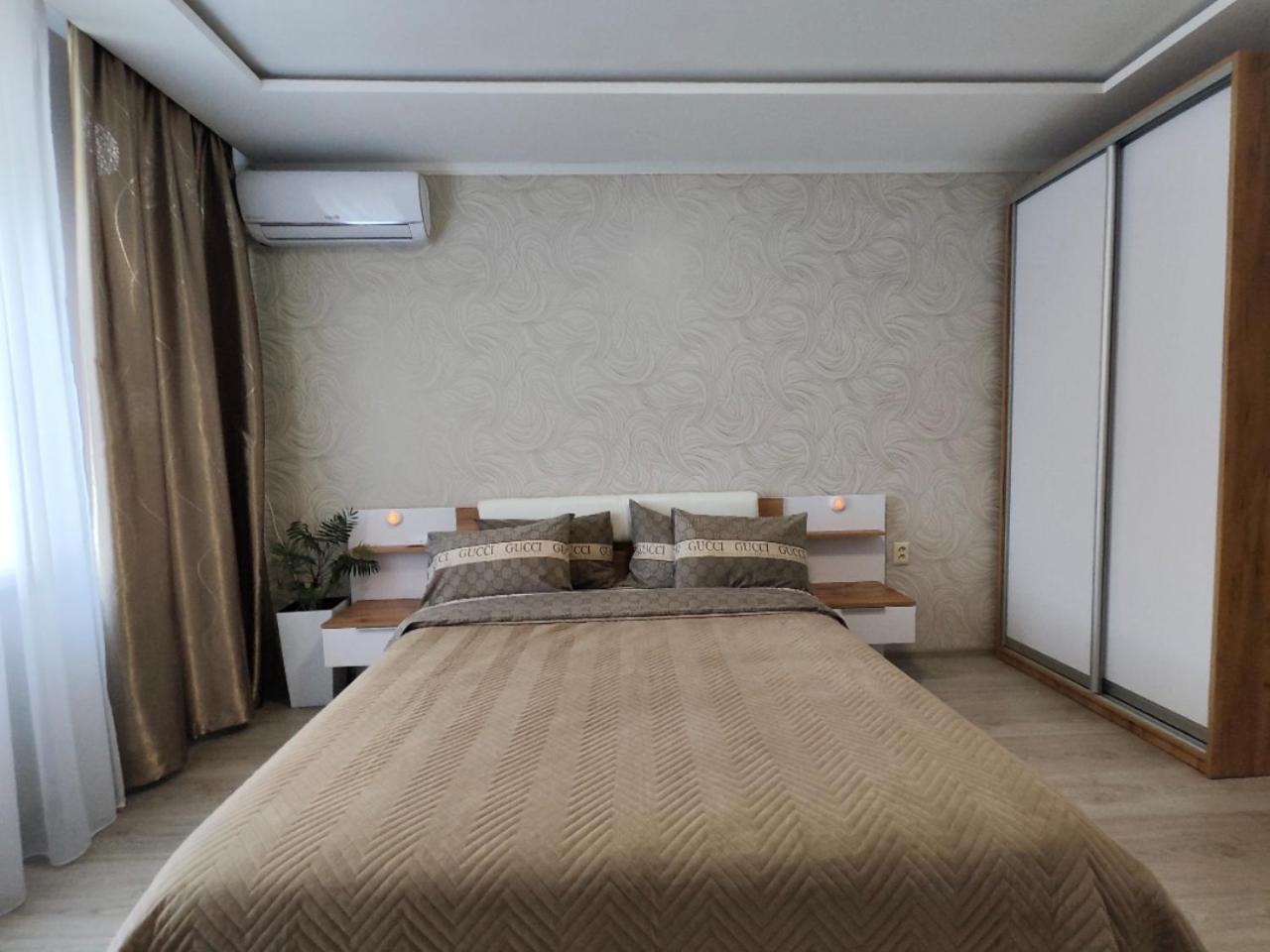 Zlata De Luxe Apartment *